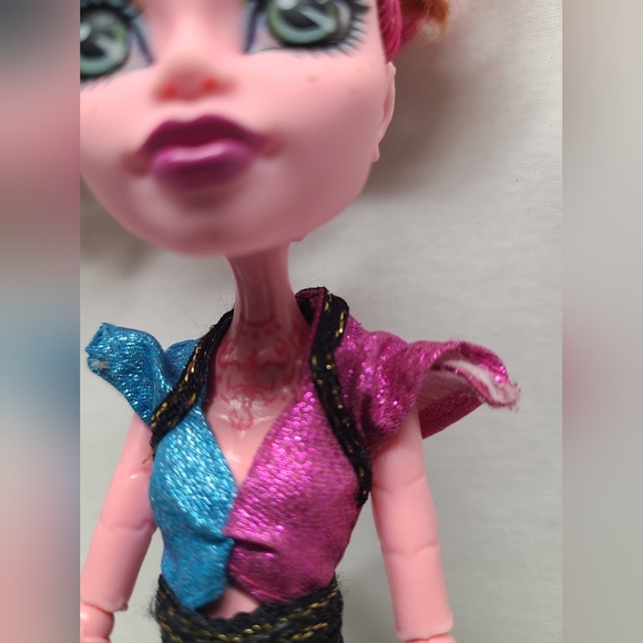 Monster High 13 Wishes Gigi Grant Doll - Picture 4 of 12